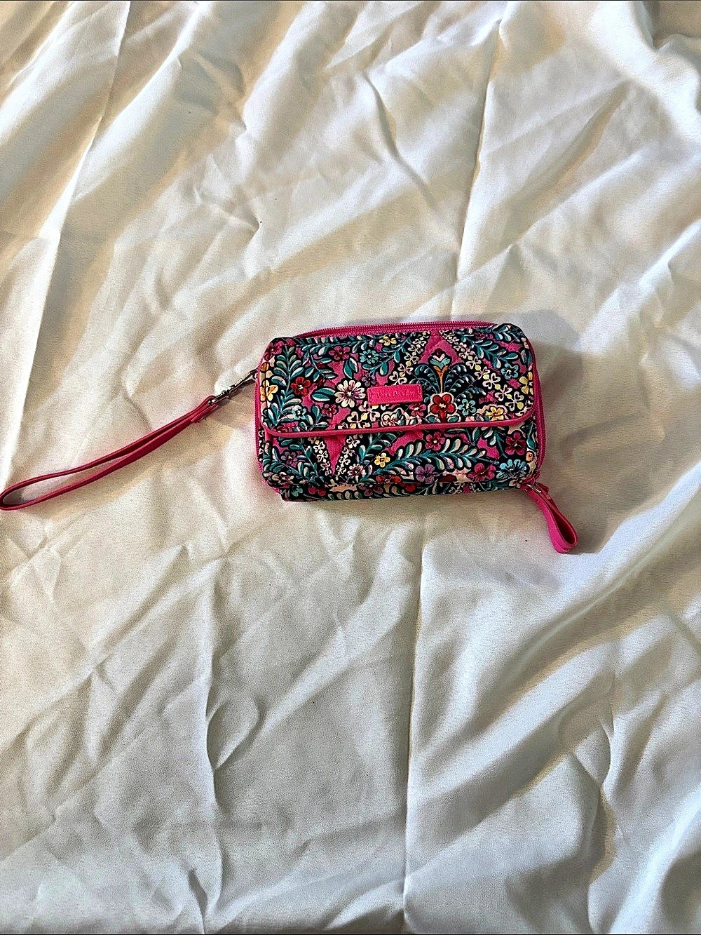 Vera Bradley RFID All in One Crossbody Floral Wallet Pink & Black